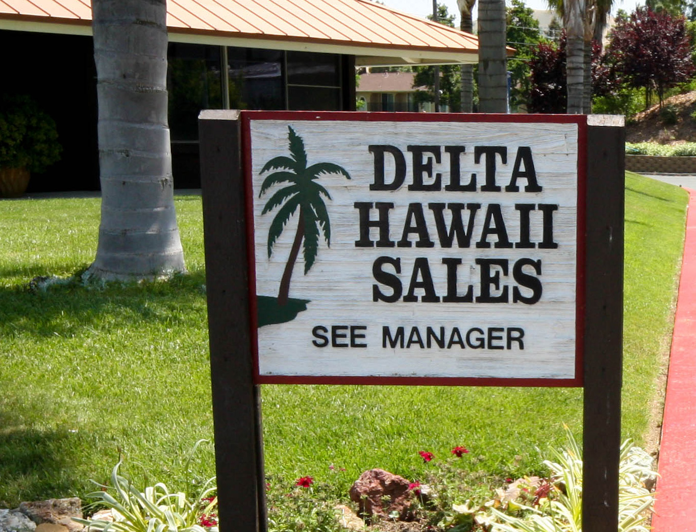 Delta Hawaii Sales Sign