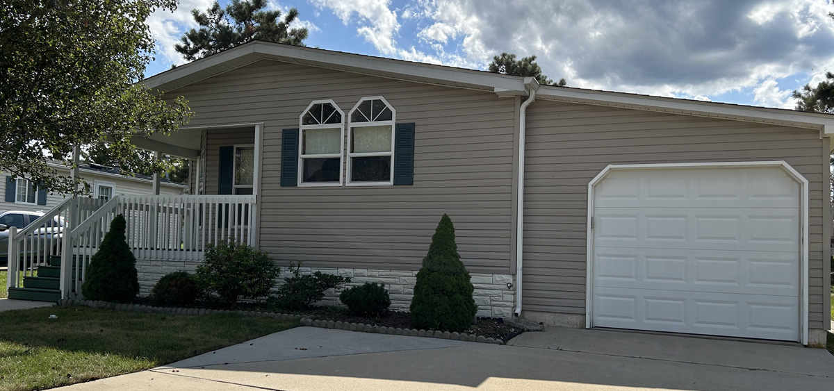 911 Oak Ridge Terrace Whiting, NJ 08759
